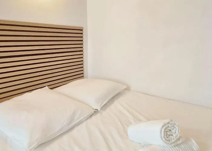 L'histoire Clermontoise - Tramway Au Pied Du Apartman Clermont-Ferrand