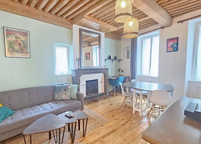 L'histoire Clermontoise - Tramway Au Pied Du Clermont-Ferrand